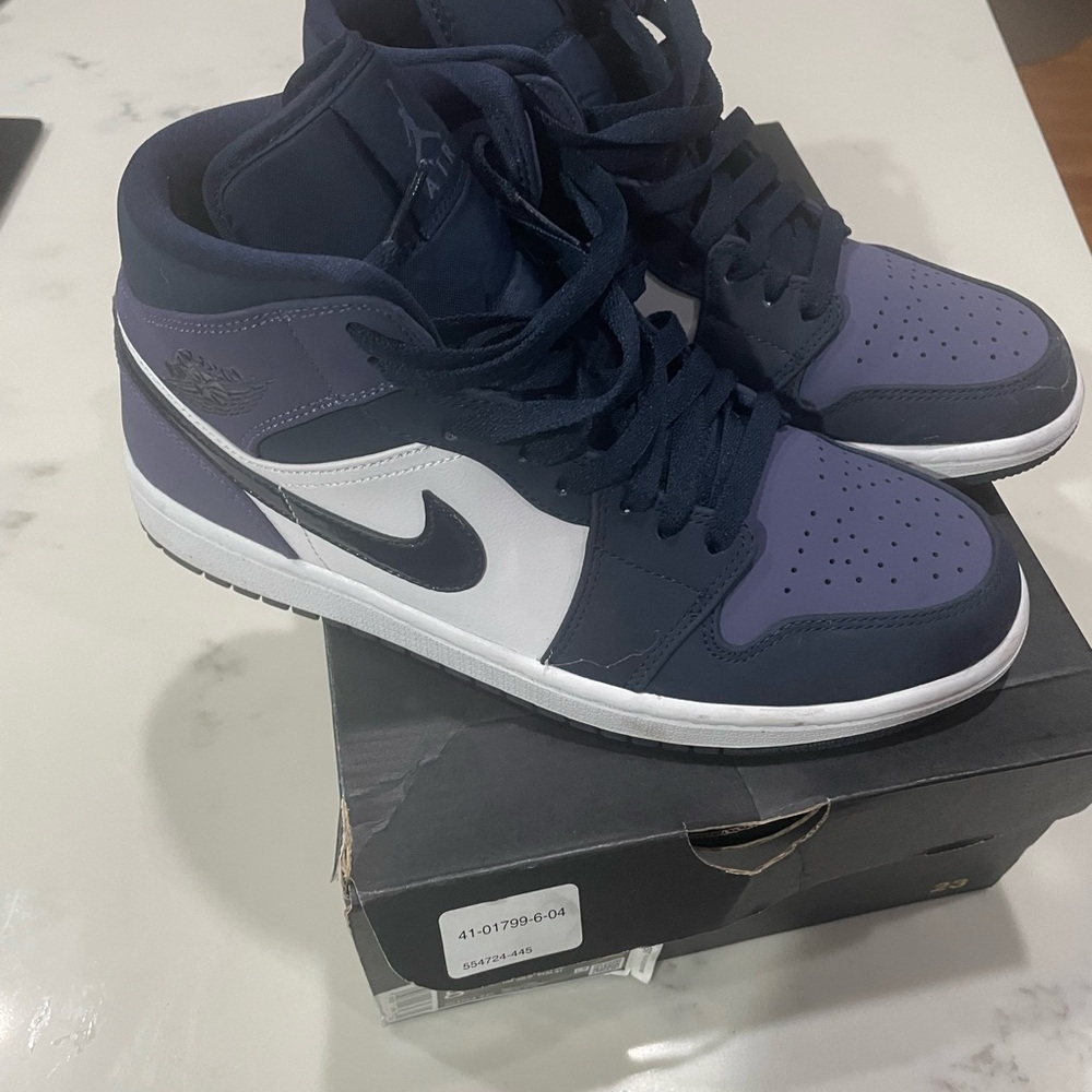 Nike Men's Obsidian and Purple Jordan Mid Sneakers